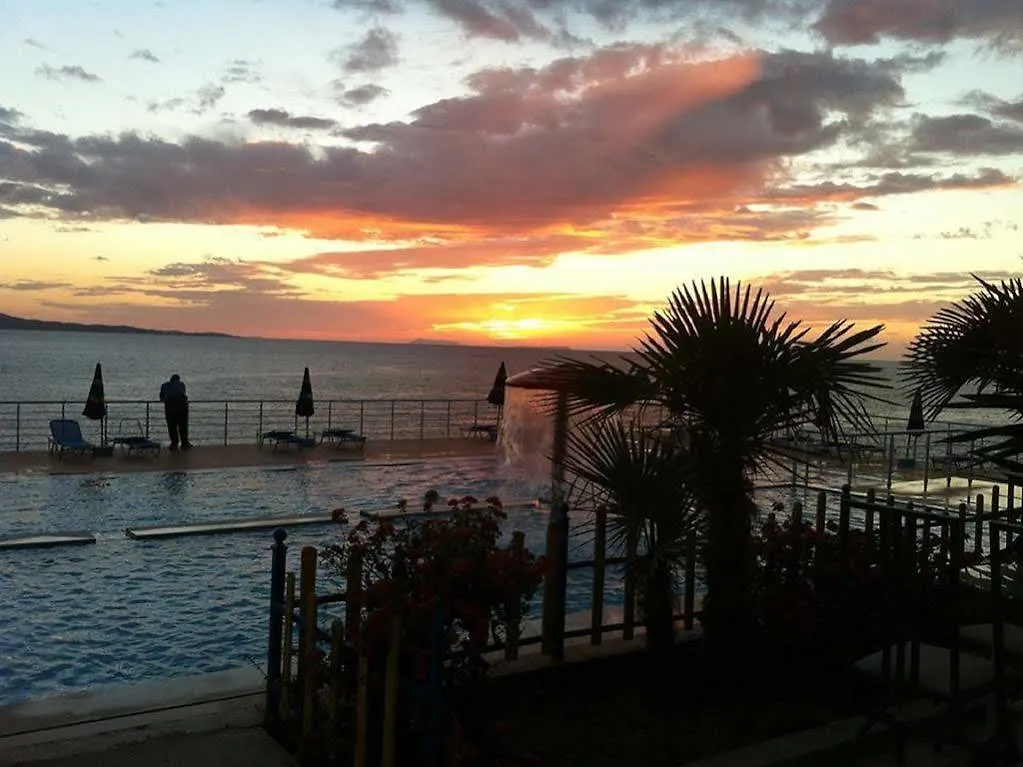 Hotel Bahamas Sarande 4*,  Albania