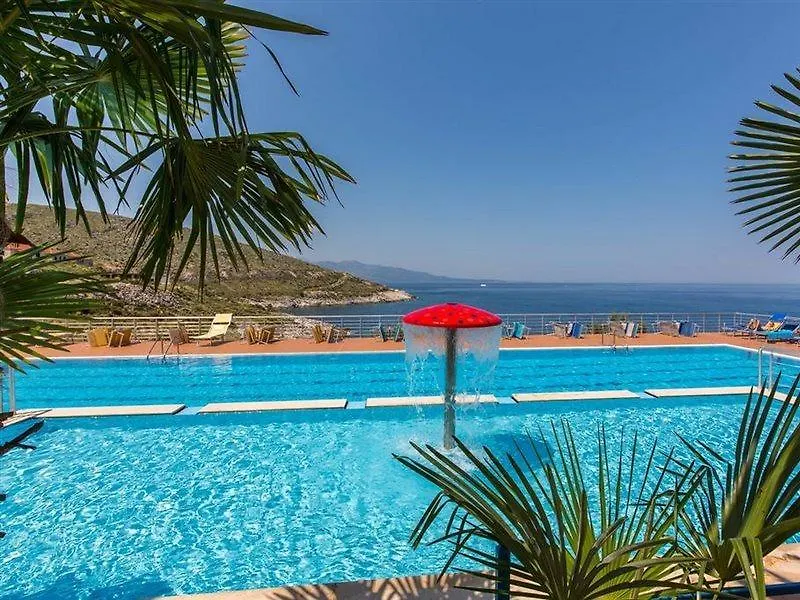 Hotel Bahamas Saranda 4*,