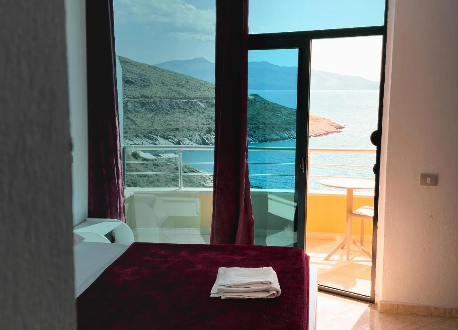 Hotel Bahamas Saranda