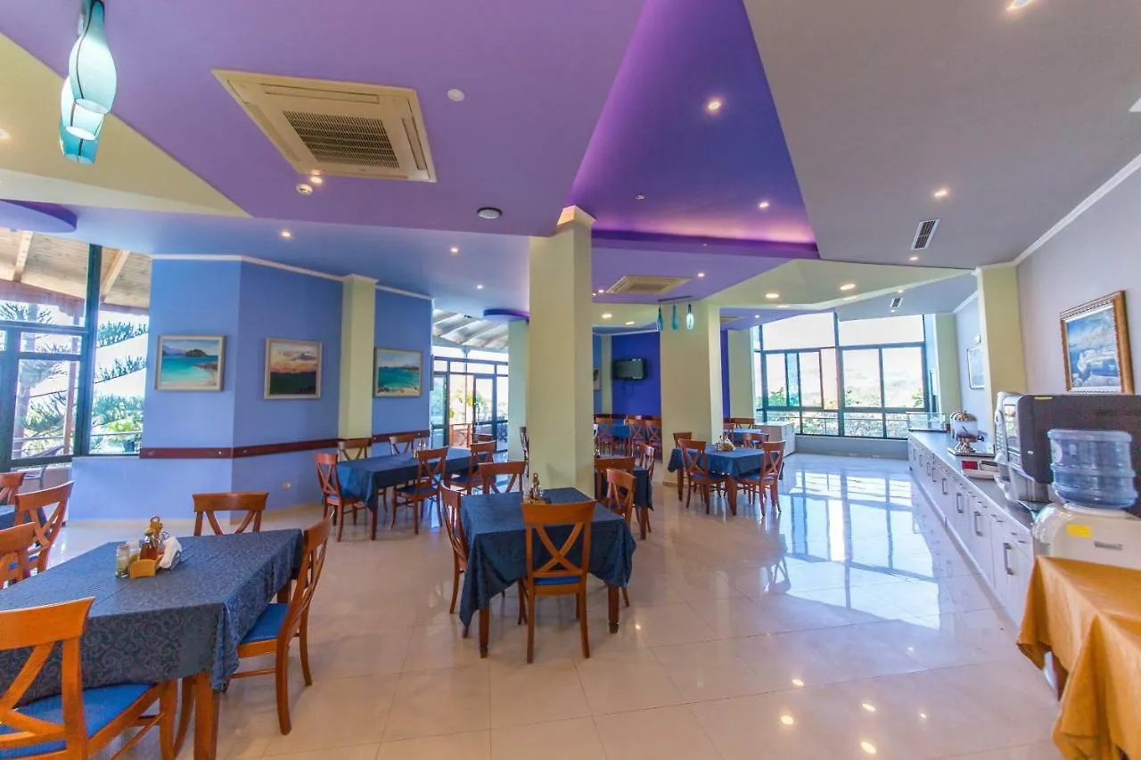 Hotel Bahamas Saranda