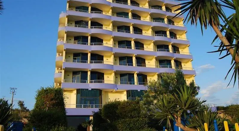 Hotel Bahamas Saranda Albánia